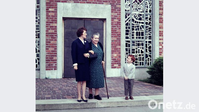 Anna Klein mit ihrer Mutter und Sohn Hans-Georg in den 60er Jahren. Archivbild: tsp