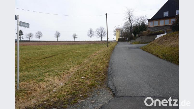 Der Ausbau des Hutweges wird in den Straßenausbau Guthammerles mit aufgenommen. Der Marktgemeinderat beschloss einstimmig diese Maßnahme. Bild: bey