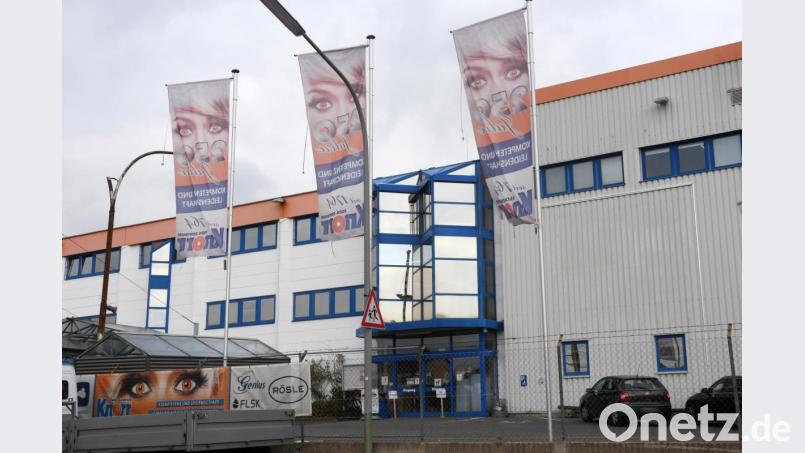 Vor allem Artikel für den Garten sind auch im Fach-Zentrum Knorr in Weiden gefragt. Der große Ansturm blieb aber aus. Bild: Gabi Schönberger