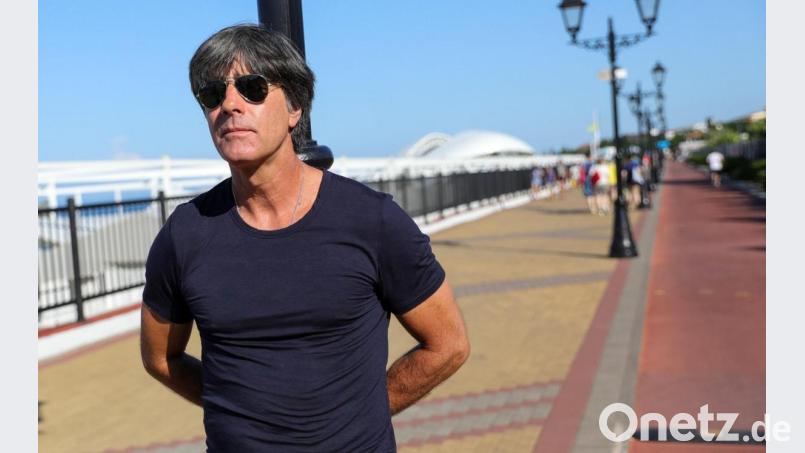 Die WM 2018 in Russland bescherte Joachim Löw schöne Bilder auf der Strandpromenade von Sotschi. Sportlich allerdings brachte sie ihm mit dem Vorrunden-Aus die größte Enttäuschung der im Sommer endenden Ära ein. Bild: Christian Charisius/dpa