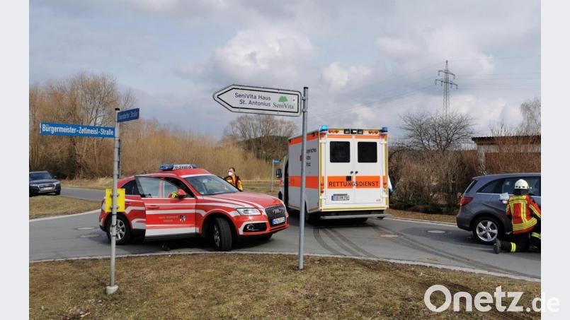 In der Wohnsiedlung &quot;Eisersdorfer Au&quot; im Bereich der Bürgermeister-Zetlmeisl-Straße und der Eisersdorfer Straße kam es am Dienstagmittag zu einem Verkehrsunfall. Bild: mde