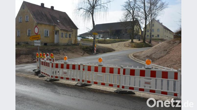 Der Ausbau der Gemeindeverbindungsstraße von Pechtnersreuth (Bild) in Richtung Münchenreuth ist in den Haushaltsausgaberesten mit einer Summe von 638 000 Euro enthalten. Bild: jr