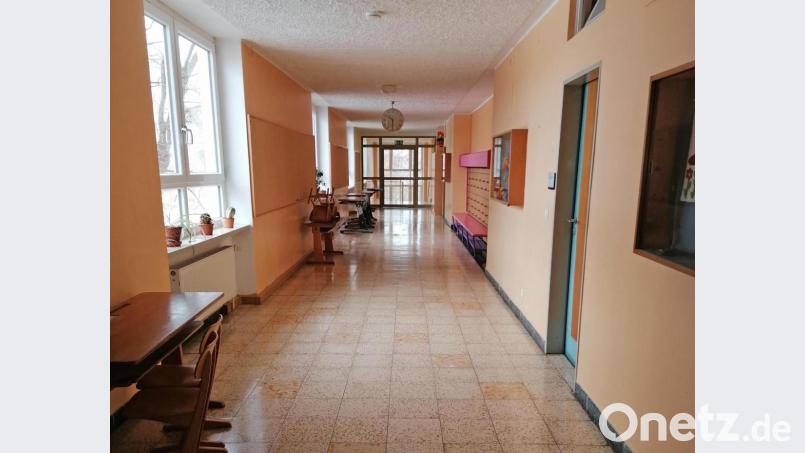 Bald erstrahlen die Räumlichkeiten der Grundschule Krummennaab in neuen, frischen Farben. Bild: vsr