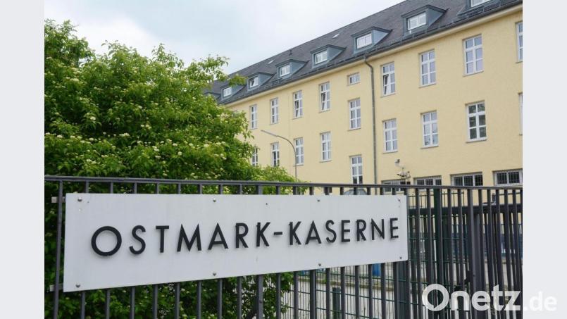 Die Tage der &quot;Ostmark-Kaserne&quot; sind gezählt. Bald prangt hier ein neues Schild. Archivbild: Gabi Schönberger