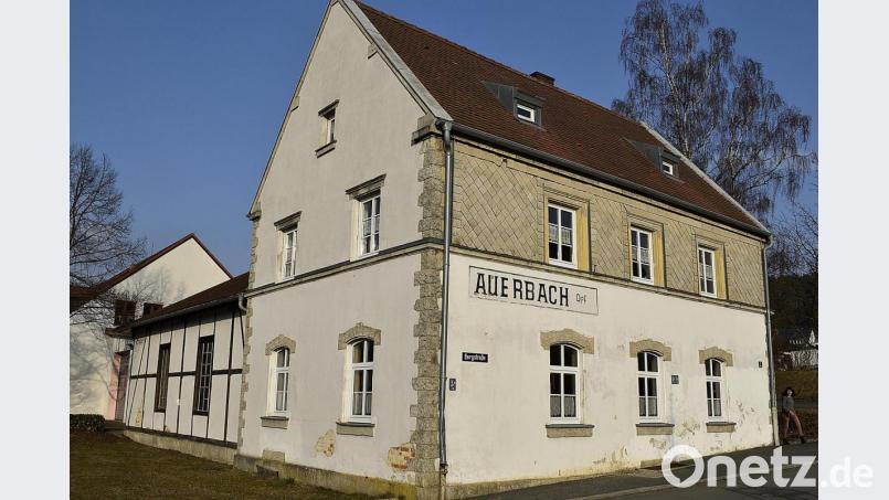 Ein statisches Gutachten stuft den Lokschuppen als nicht mehr uneingeschränkt standsicher ein. Bild: Karl Schwemmer