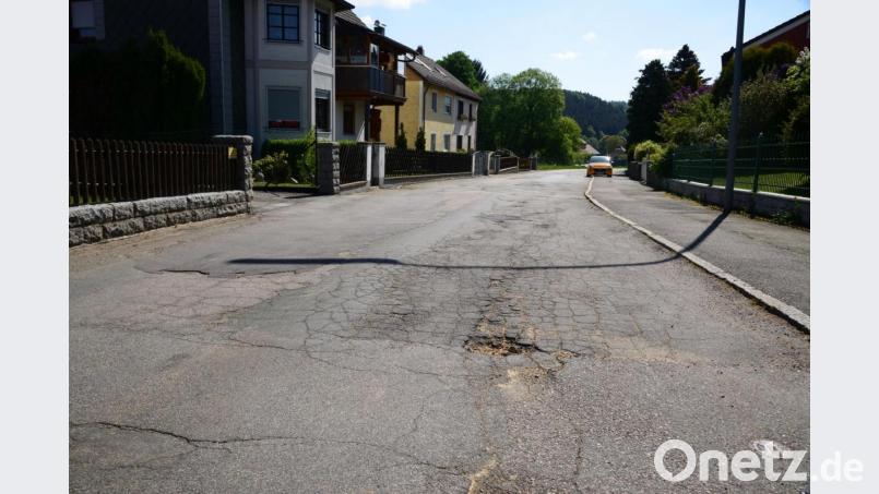 Die Straße zur Bartlmühle soll ausgebaut werden. Die Kosten dafür sind auf 763.000 Euro einschießlich der Planungskosten veranschlagt. Bild: bey