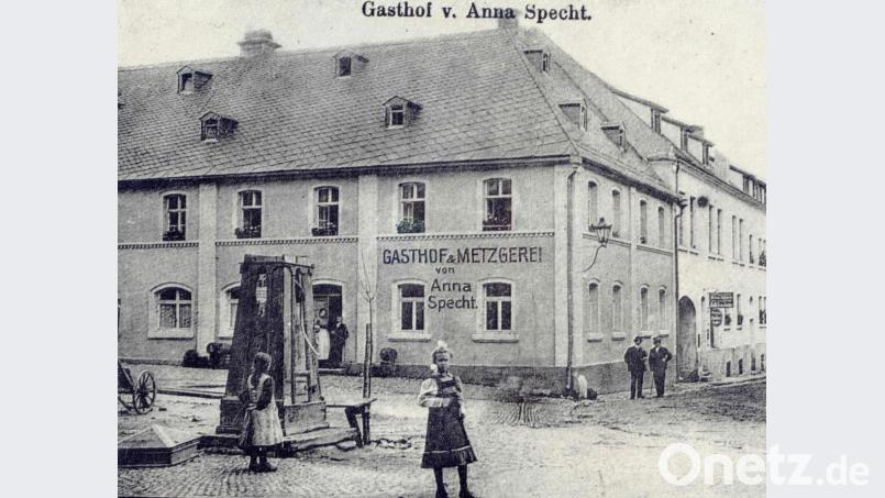 Die erste feste Lampe hing am Gasthof Specht. Bild: Museum Grafenwöhr/exb