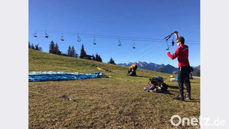 Gleitschirmfliegen zählt zu den Risiko-Sportarten. Tobias Ruhland schreckt das nicht, aber er hat gelernt, die Gefahren ernst zu nehmen. Bild: exb