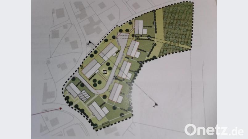 Dieser Planentwurf liegt im Bauamt für das neue Wohngebiet am südlichen Stadtrand vor. Der Pfeil links unten zeigt auf die Eigelsberger Straße. Repro: Portner/Konzeptbau Fuchs