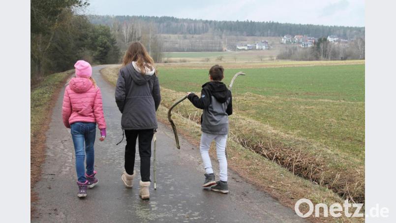 Die Ministranten in Neudorf bleiben auch in Coronazeiten ihre Bewegung. Ihre neueste Aufgabe: &quot;Lauft nach Rom&quot;. Bild: Regina Sier/exb