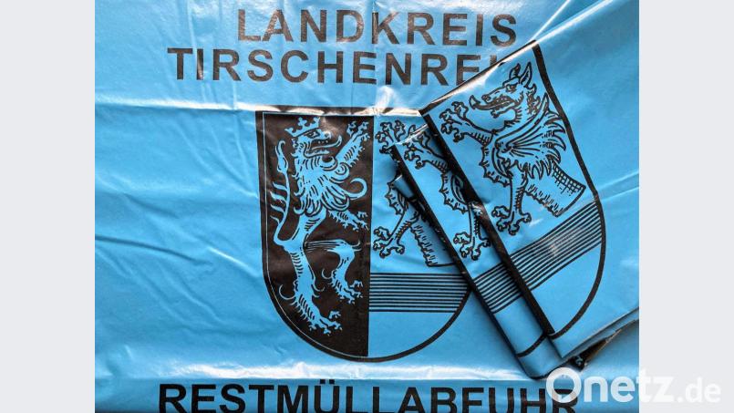 Die Gemeinde Kastl nimmt sich die Stadt Kemnath zum Vorbild und finanziert Inkontinenz- und Stoma-Betroffenen zusätzliche Restmüllsäcke. Archivbild: stg