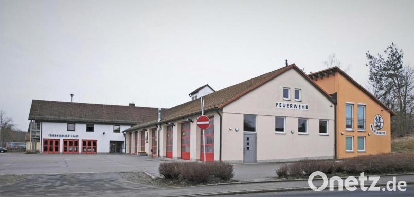 Die gemeindlichen Feuerwehren erhielten eine neue Satzung, damit in Briefwahl Kommandanten und Stellvertreter gewählt werden können Bild: twi