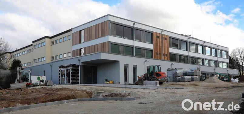 So sieht der Anbau der Albert-Schweitzer-Schule im D-Programm aus. Links ist ein Teil des Altbaus zu sehen. Bild: Wolfgang Steinbacher