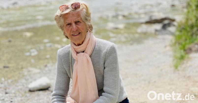 Mit ihren 85 Jahren ist die Jubilarin Inge Stich geistig und körperlich topfit. Bild: soj