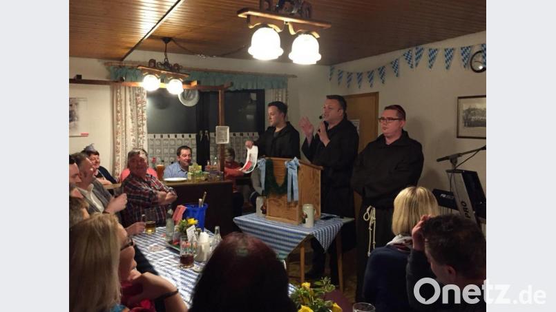 Unser Archivbild zeigt Harald Kastl alias Bruder Barnabas bei der Fastenpredigt auf dem Starkbierfest in Fichtelberg 2018. Archivbild: gis