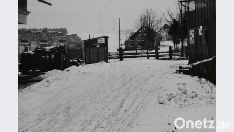 Auch über den Grenzübergang Waldheim (Bild aus Ende der 1940-er Jahre) mussten vor 75 Jahren Menschen ihre Heimat verlassen. Repro: pi
