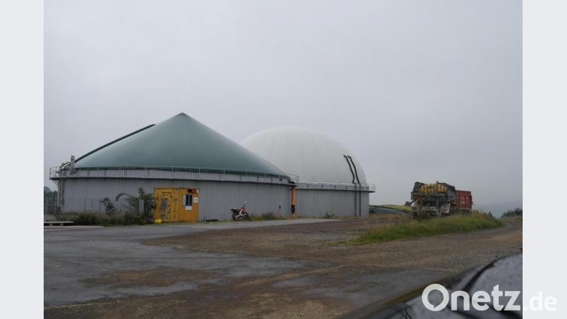 Der Biogasanlage in Deindorf soll eine Klärschlammtrocknungsanlage angegliedert werden. Der Marktrat steht dem Vorhaben skeptisch gegenüber. Bild: bnr