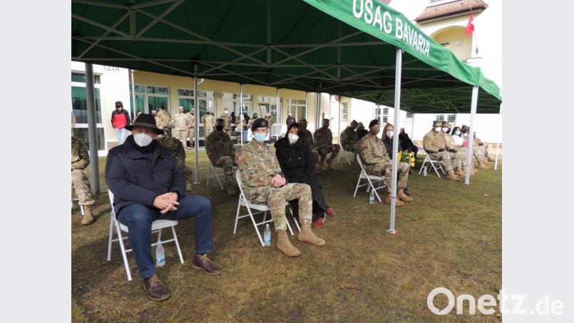 Im Freien und unter Coronabedingungen wurde der Zuständigkeitswechsel beim 7th ATC vollzogen, zur Zeremonie waren nur wenige Gäste eingeladen. Bild: mor