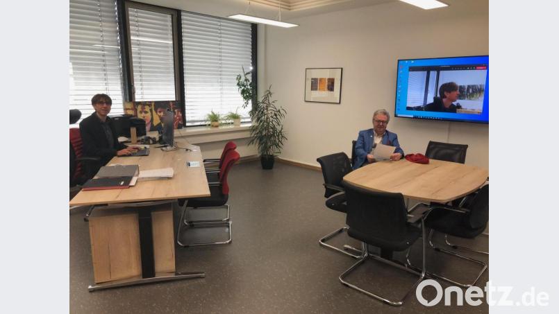 Die Online-Sitzung des Berufsschulbeirats Wiesau leiteten Oberstudiendirektor Thomas Metzler (links) und Vorsitzender Toni Dutz (rechts). Bild: BSZ Wiesau/exb
