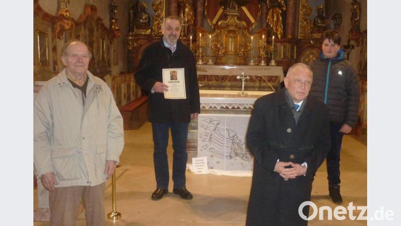 Beim Konvent wurden auch Mitglieder geehrt. Unser Bild zeigt von links Obmann Hermann Haas, Reinhold Dirschwigl, Neumitglied Andreas Salzl und Zentralpräses Pater Josef Schwemmer. Bild: haa