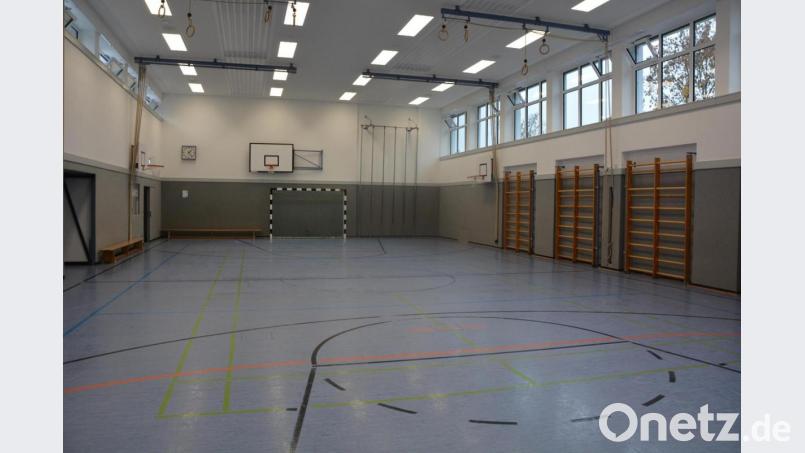 Coronabedingt ist die sanierte Konnersreuther Schulturnhalle derzeit noch für den Trainings- und Sportbetrieb gesperrt. An den Kosten für die Nutzer ändert sich auch künftig nichts. Bild: jr