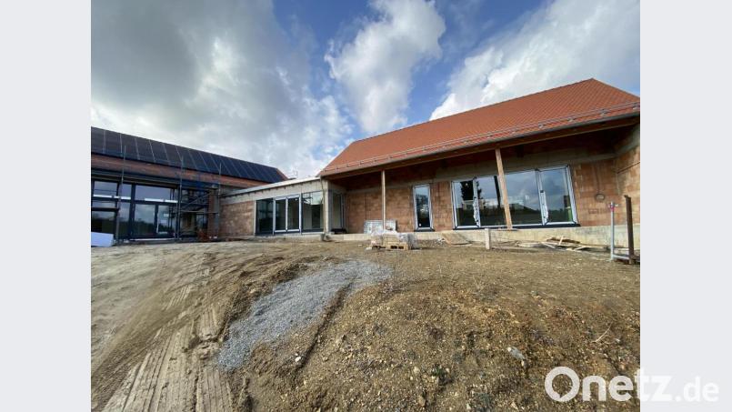 Der Bau der Kulturscheune, der aktuell laut Bürgermeister Markus Ludwig gut vorankommt, ist der größte Posten im Vermögenshaushalt. Die Fertigstellung soll nach unschönen Verzögerungen noch heuer erfolgen. Bild: Eichl