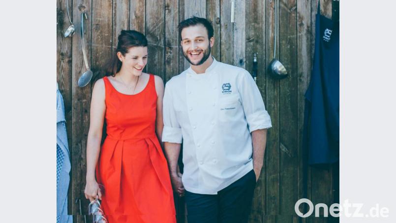 Christian und Katharina Fleischmann vom &quot;Cheval Blanc&quot; freuen sich über den ersten Michelin-Stern für ihr Restaurant in Illschwang. Bild: Heinke Scheel/exb