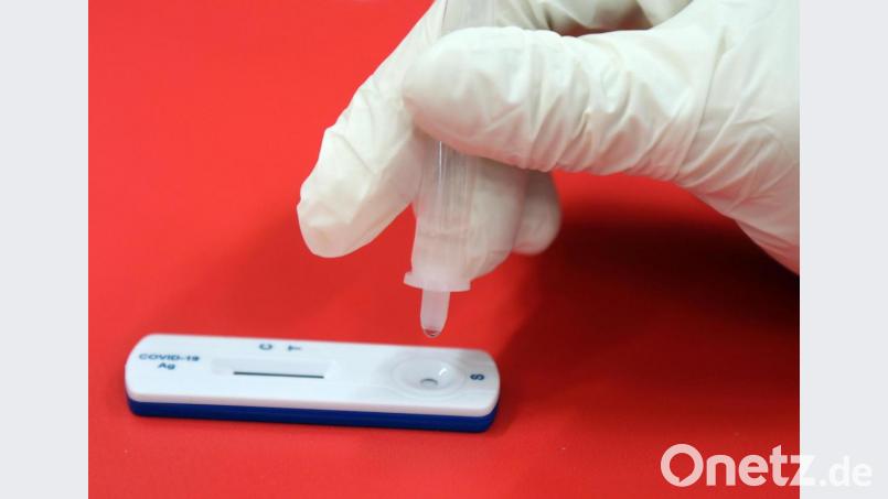 Schnelltest gegen das Coronavirus. Die Schüler sollen sich künftig selbst testen. Bild: Wolfgang Steinbacher