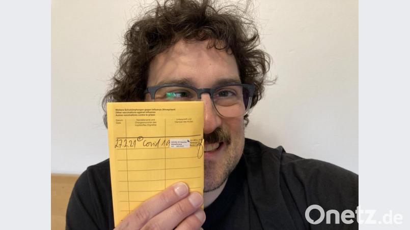 Johannes Gollwitzer ist erleichtert: Endlich gehört der 36-Jährige zu den gegen das Coronavirus Geimpften. Doch über die Kommunikation beim Thema Impfung ärgert sich der Weidener. Bild: Gollwitzer / exb