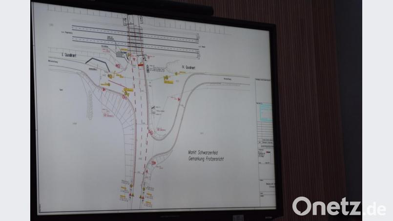 Die Einmündungen der Straßen, die parallel zur Bahnlinie verlaufen, werden durch großzügige Schlaufen sicherer gemacht. Bild: bnr