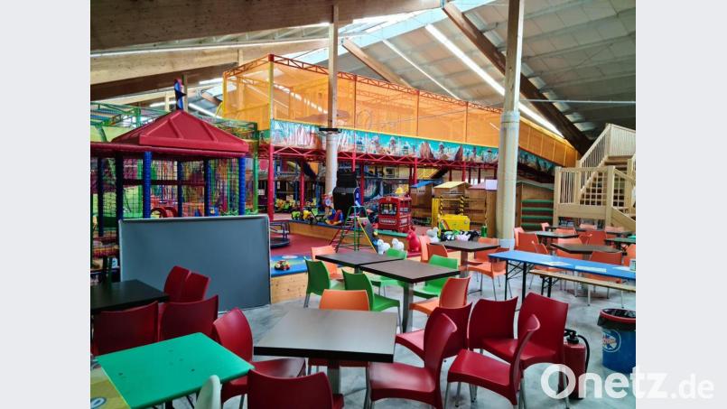 Menschenleer ist das &quot;Megafun&quot; in Grafenwöhr wegen des Corona-Lockdowns. Für die Inhaber ein Existenzproblem. Bild: sne