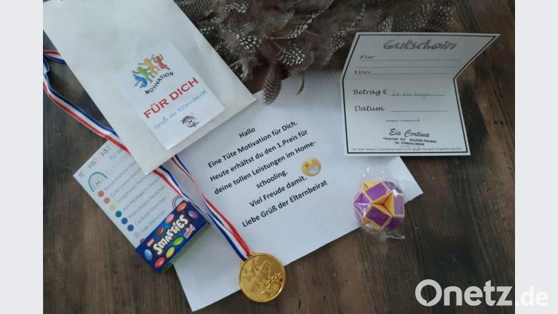 Mit Motivationstüten honoriert der Elternbeirat der Grundschule Rieden die Leistungen der Kinder im Homeschooling. Bild: sam