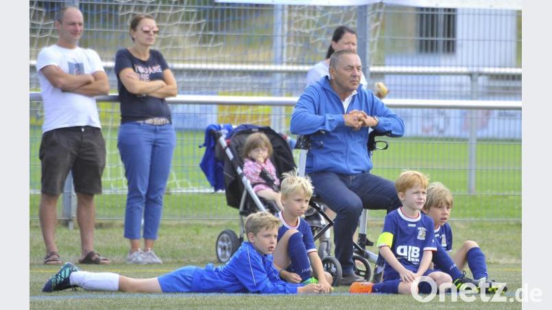 Immer nur warten, bis wieder Fußball gespielt werden darf, ist blöd. Doch die Nachwuchsfußballer dürfen ebenfalls noch nicht ran. Archivbild: Ziegler