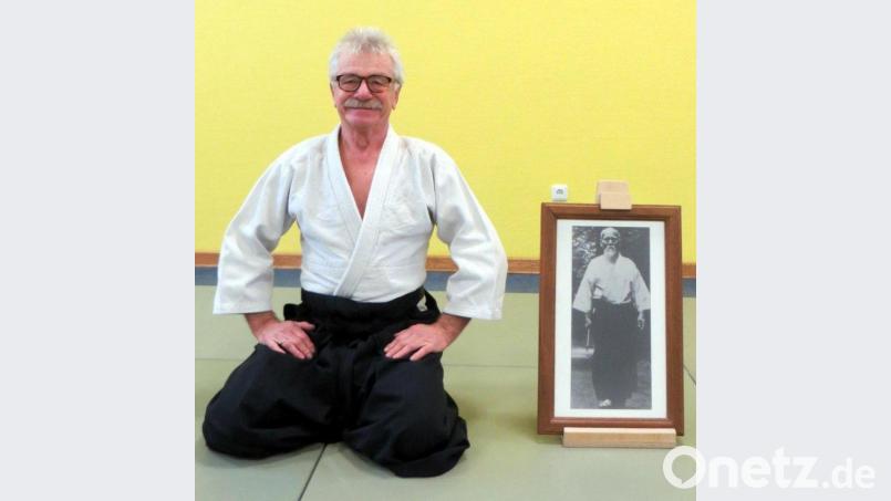 Ferdinand Schraml gibt nach jahrzehntelangem Wirken die Leitung des Aikido-Dojo Windischeschenbach ab. Bild: Johannes Rabauer/exb
