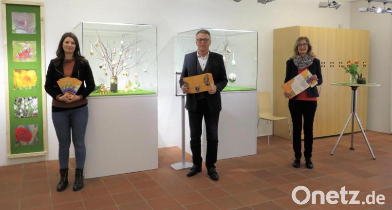 Museumsleiterin Stefanie Süß, Bürgermeister Franz Stahl und die Organisatorin für Sonderausstellungen, Herta Zölch (von links), haben viel vor. Ob mit oder ohne Corona: Fünf Ausstellungen sind in Planung. Bild: ubb