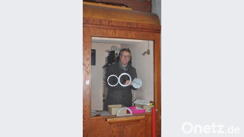 Bei der Sanierung des alten Luitpold-Kinos soll auch das altes Kassenhäuschen erhalten werden. Erst konkrete Planungen werden aufzeigen, wann das Gebäude wieder seine Pforten öffnen kann. Bild: ws