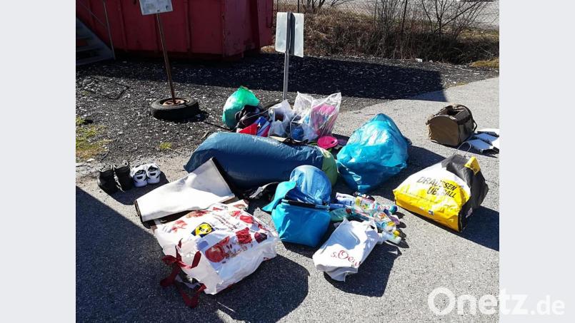 Viel Müll landet in den Kleidercontainern in Auerbach. Bild: jma