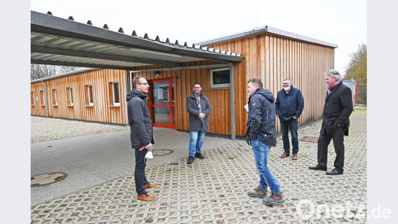Die Behelfsklassenzimmer der Schönwerth-Realschule sind nicht in Container-, sondern in Holzrahmenbauweise erstellt worden. Bild: Susanne Schwab/exb