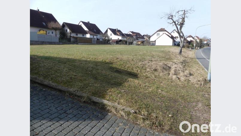 Bürgermeister Marcus Gradl ist daran gelegen, dass mit dem neuen Programm auch die rund 100 noch nicht bebauten Grundstücke bebaut werden. Bild: rn