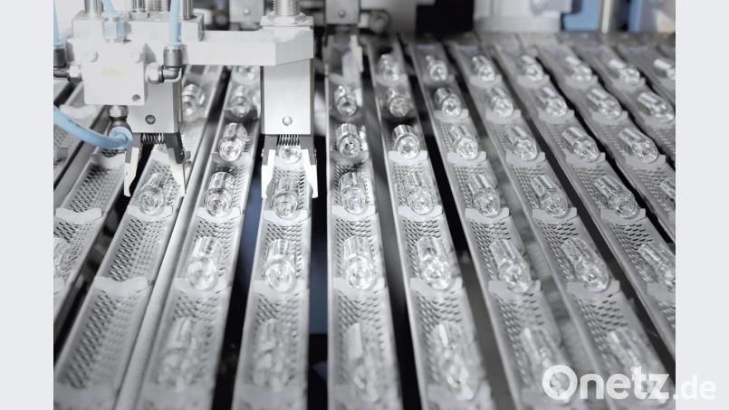 Schott hat nach eigener Auskunft keine Probleme damit, der Nachfrage nach Impffläschchen nachzukommen. Bild: Schott AG/exb