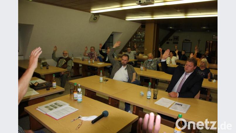 Klares Votum bei der Abstimmung - nur ein Mitglied stimmte gegen den Verkauf. Bild: kro