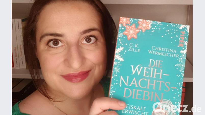 Christina Wermescher präsentiert ihren ersten Roman &quot;Die Weihnachtsdiebin. Eiskalt erwischt&quot;. Bild: Wermescher