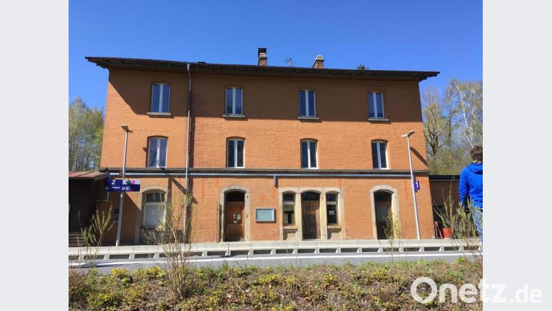 In den alten Bahnhof in Reuth bei Erbendorf kommt das &quot;Radler-Café&quot;. Bild: Architekturbüro Hans Kneidl/exb