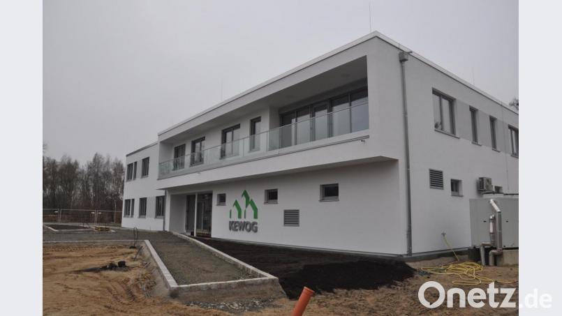 Die neue Kewog-Firmenzentrale in Tirschenreuth ist bezugsfertig. Die Einzug ist Mitte Dezember geplant. Bild: ws