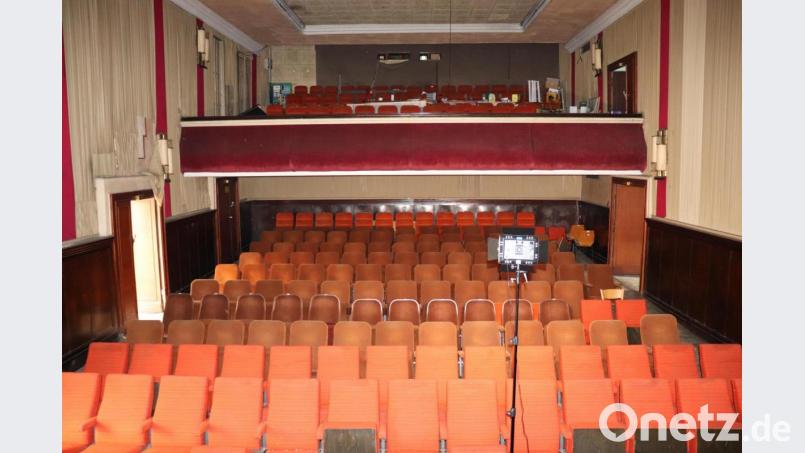 Die Bestuhlung des Luitpoldtheaters wird leider der Modernisierung zum Opfer fallen. Sie muss raus. Das ist schade, weil es sich dabei noch um eine Original-Kinobestuhlung mit Klappsesseln handelt. Aber dafür kann der Saal später auch für andere Zwecke wie Empfänge gentutzt werden. Bild: ubb