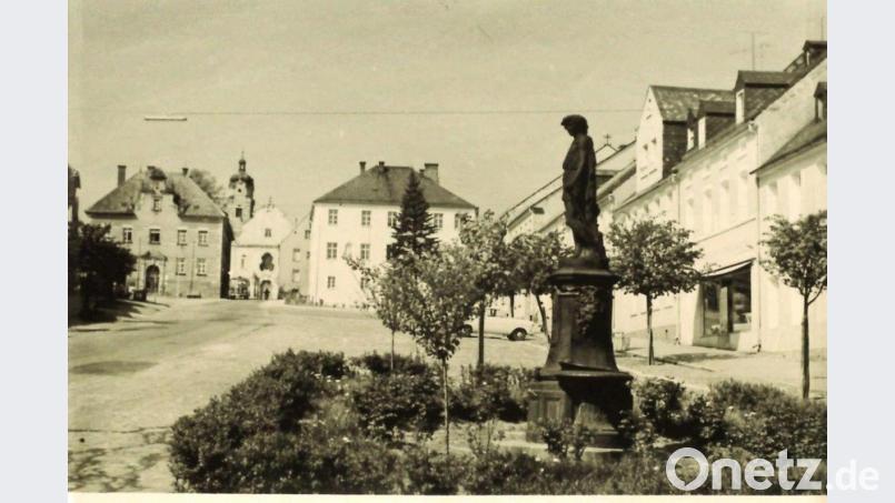 Der „Jünglingsbrunnen“ stand einst auf dem Eschenbacher Karlsplatz. Repro: hev