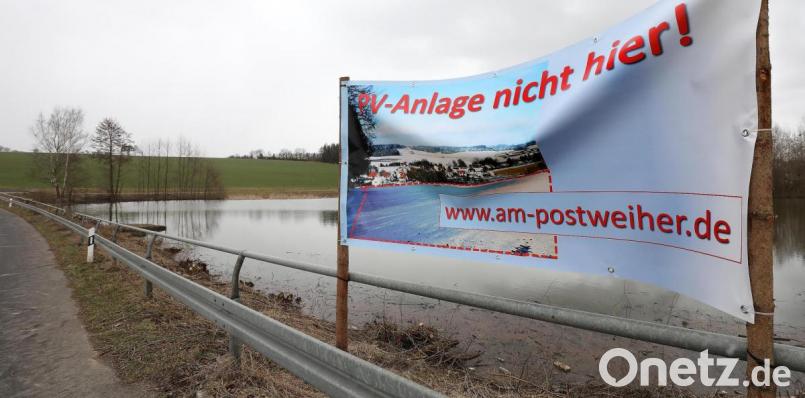 Die Stadtwerke würden gerne eine Freiflächenphotovoltaik-Anlage am Postweiher in Speckmannshof errichten, die Anwohner sind mit überwiegender Mehrheit strikt dagegen. Die CSU sucht den Dialog mit ihnen. Bild: Wolfgang Steinbacher