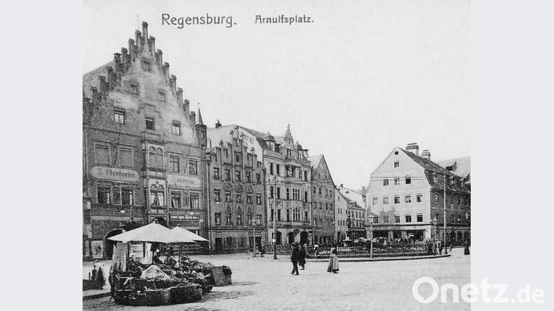 Eine Aufnahme aus der Zeit um 1900: „Auf der Schei’m“ nennen die alteingesessenen Regensburger noch heute das einstige Rondell mit dem plätschernden Jünglingsbrunnen in der Mitte. Repro: hev
