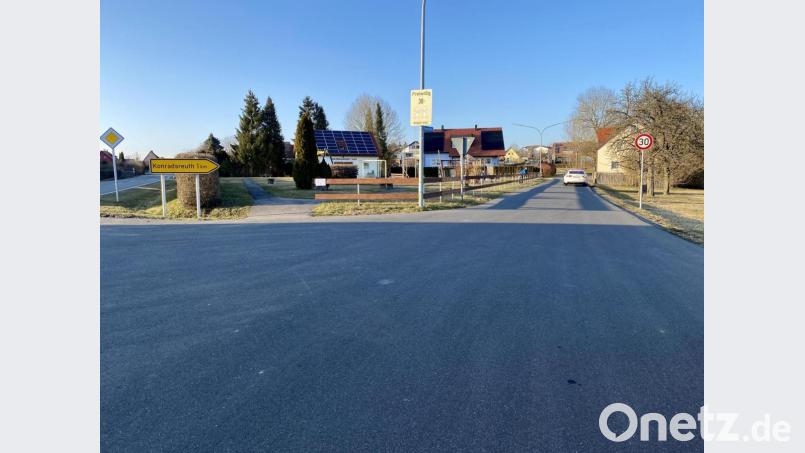 Die Schilder stehen: Der Ortsteil Ziegelhütte ist Tempo-30-Zone. Die FDP/UB-Fraktion hatte das vor längerer Zeit schon gefordert. Bild: Eichl