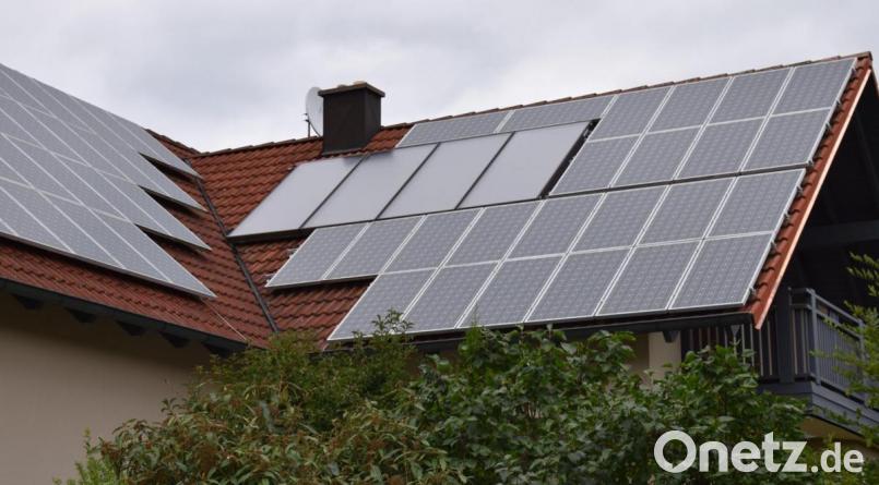 Die Gemeinde Ebermannsdorf hat eine Förderung von privaten Photovoltaikanlagen beschlossen.
40 000 Euro soll dafür jährlich zum Ansatz kommen. Vorgesehen ist diese Förderung je nach Haushaltslage für die nächsten drei Jahre. Bild: bö